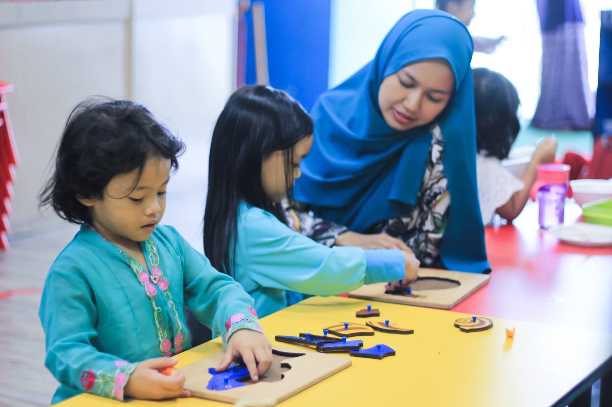 Mudahnya, Ini 10 Tips Ibu Bapa Hebat. Amalkan Selalu!